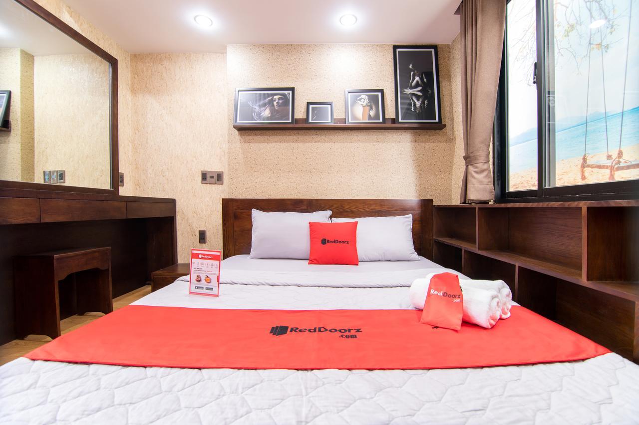 Reddoorz Plus @ Nguyen Trai Street Хошимин Экстерьер фото